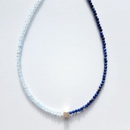 Colliers Blau